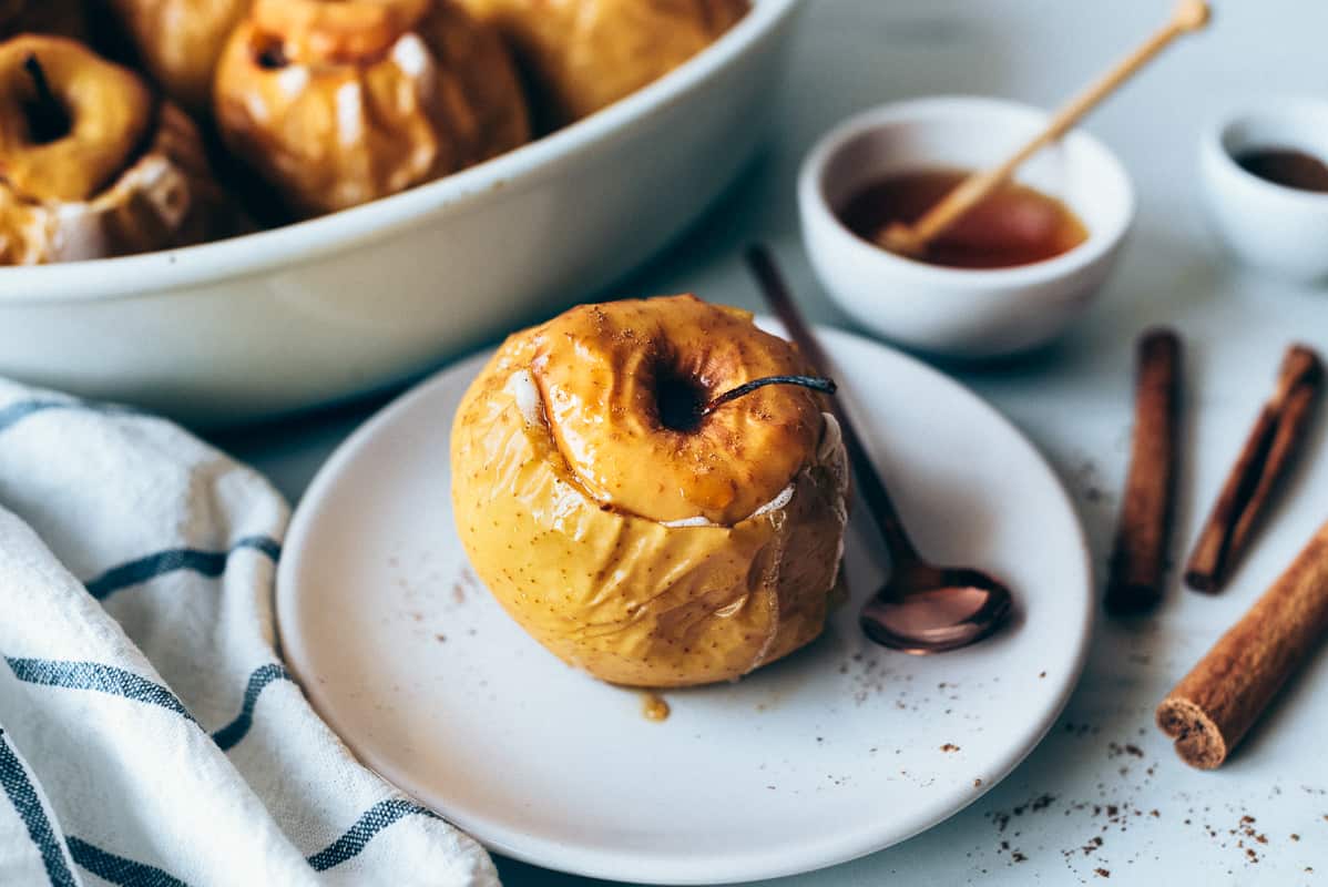 Manzanas al horno, receta sencilla y deliciosa